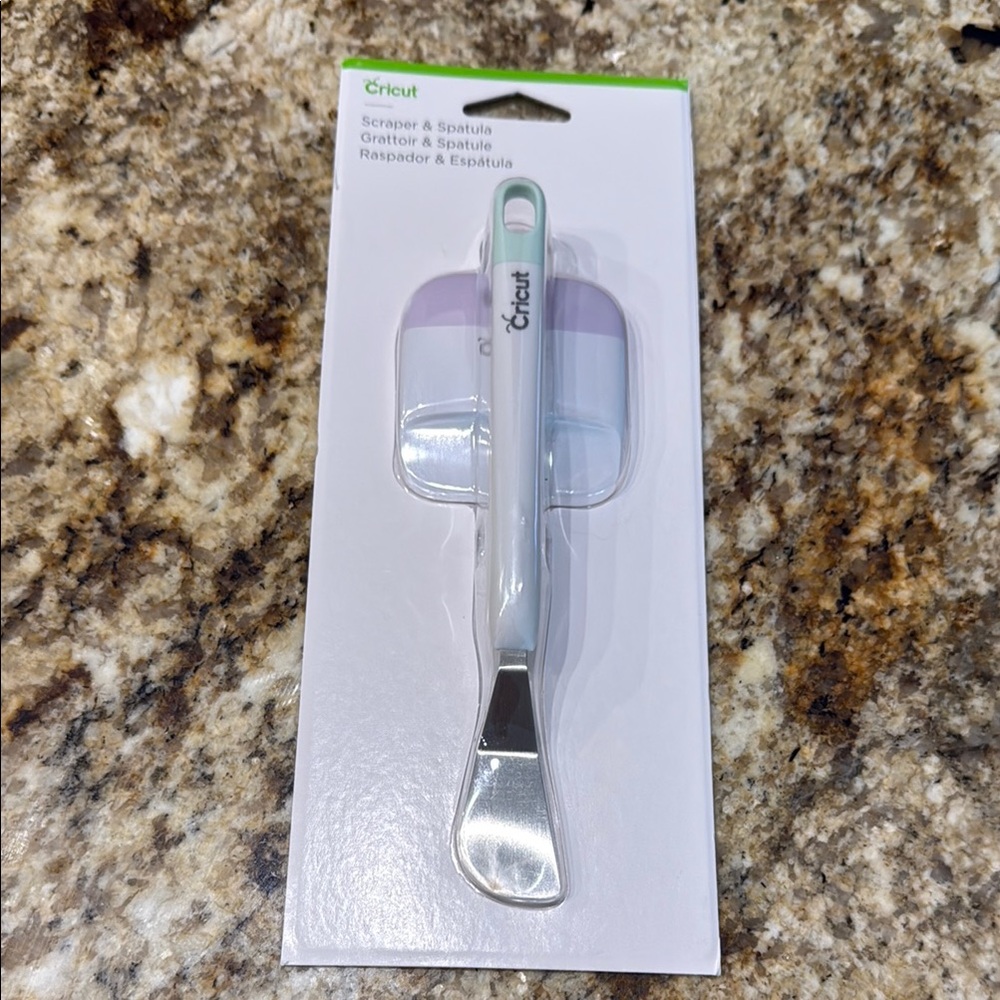 Cricut Scraper & Spatula Set - White with purple and green tops New Unopened